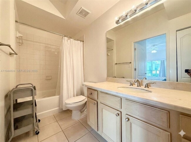 Building Photo - 6001 SW 70th St