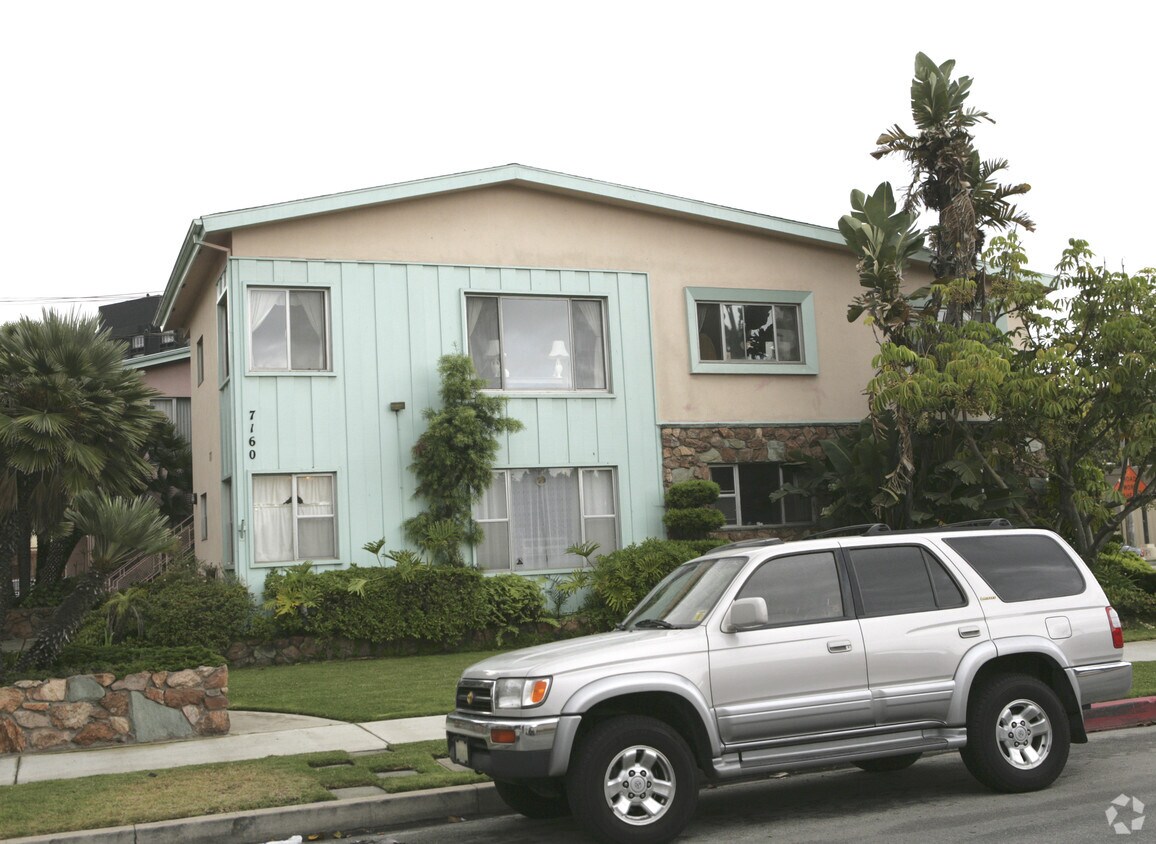 Primary Photo - 7160 W 85th St
