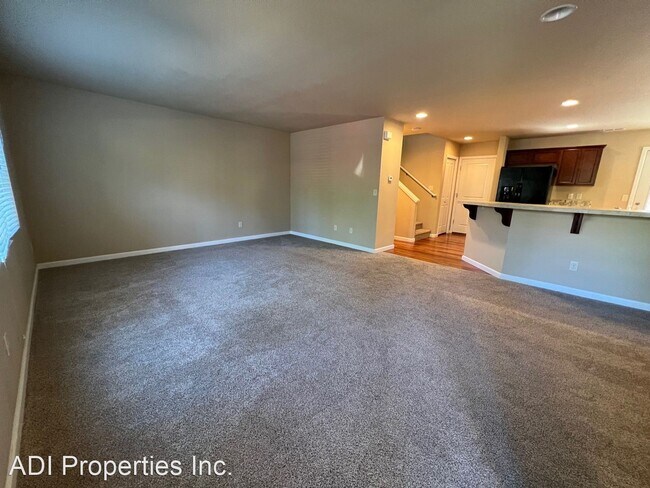 Building Photo - 3 br, 2.5 bath House - 20908 SW Edgemont S...