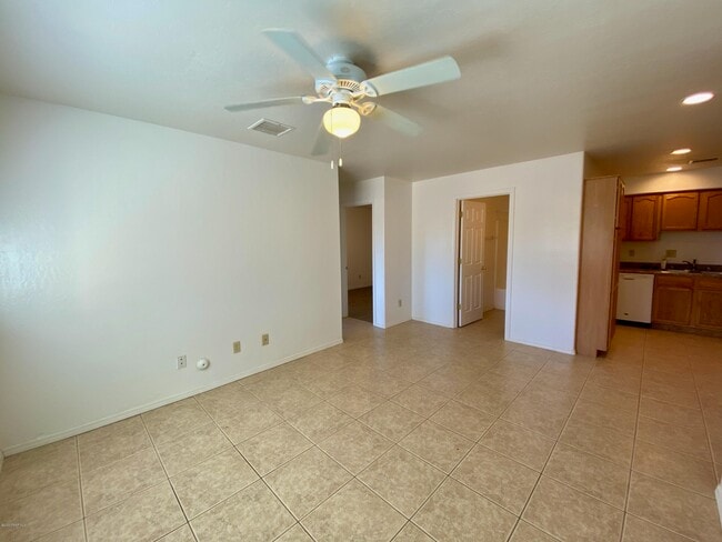 Building Photo - 8485 E Leigh Dr