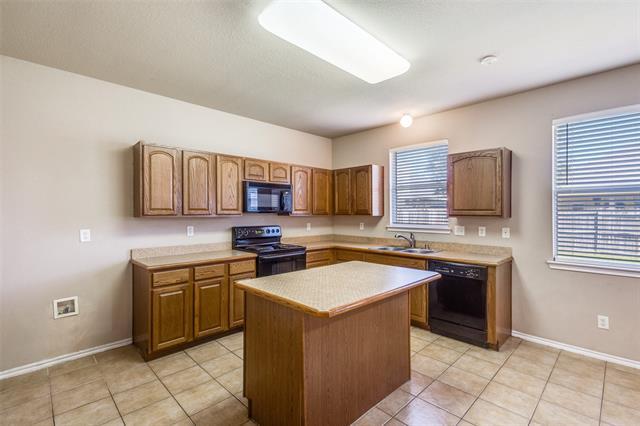 Building Photo - 2033 Meadow View Dr