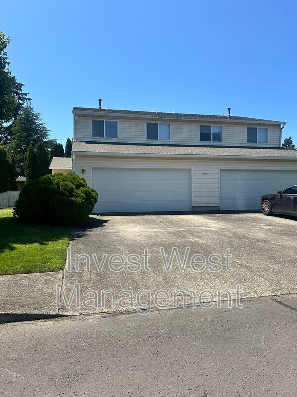 Building Photo - 808 NE 163rd Ave
