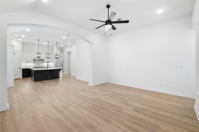 Foto del edificio - 250 Kimble Creek Lp