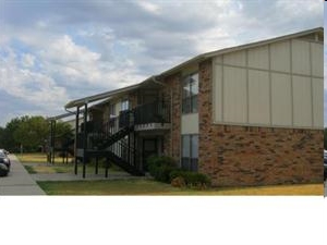 Davis Village Apartments - Davis Village Apts.