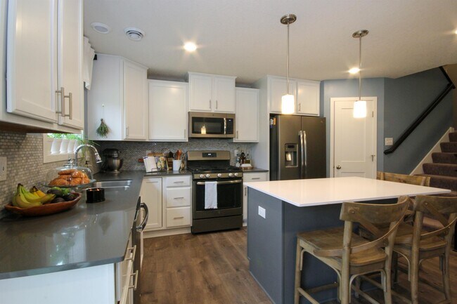 Foto del edificio - 5888 Royalton Rd NE