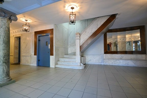 Building Photo - 350 W 110th St