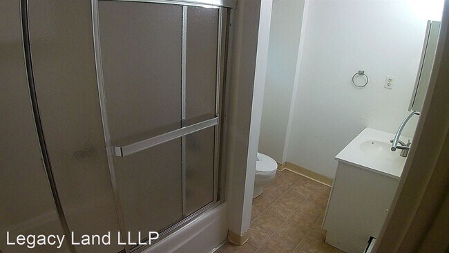 Building Photo - 2 br, 2 bath House - 3321 S Emerson St