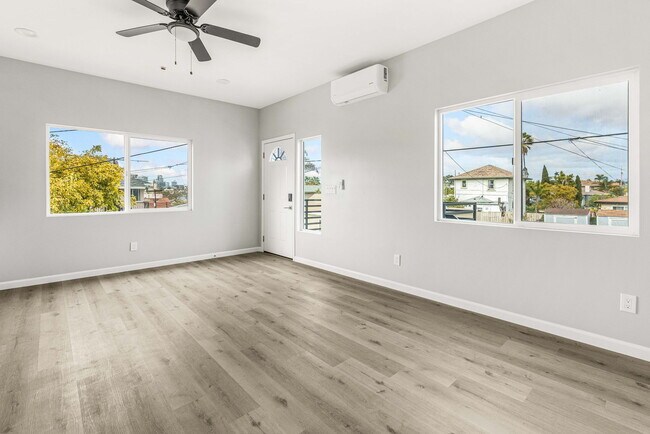 Foto del edificio - 2086 Kearney Ave