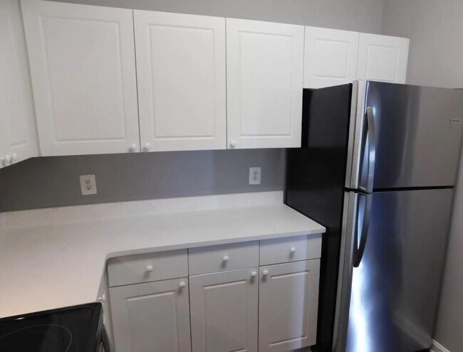 Foto del edificio - 4551 Strutfield Ln