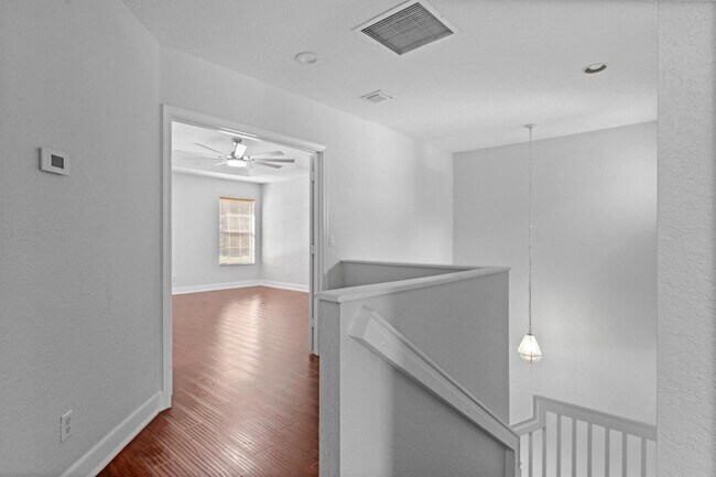 Foto del edificio - 4205 Bamboo Palm Ct