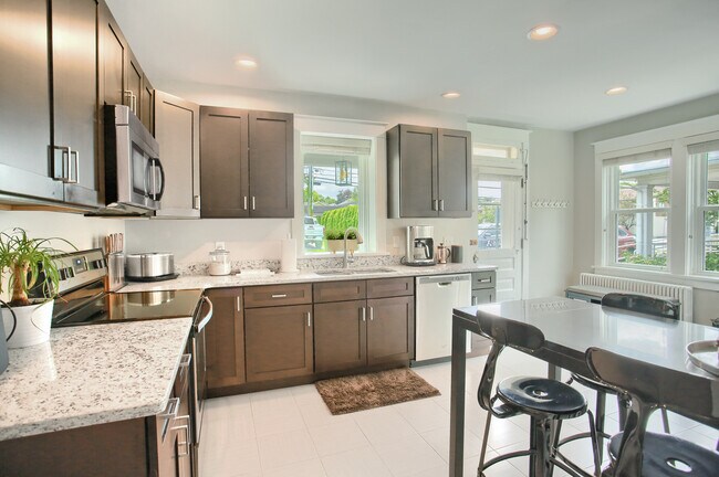 Foto del edificio - 144 W Chocolate Ave