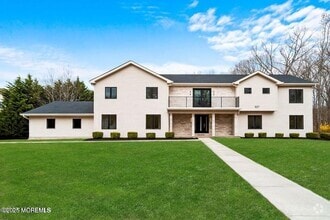 Building Photo - 527 Woodview Rd