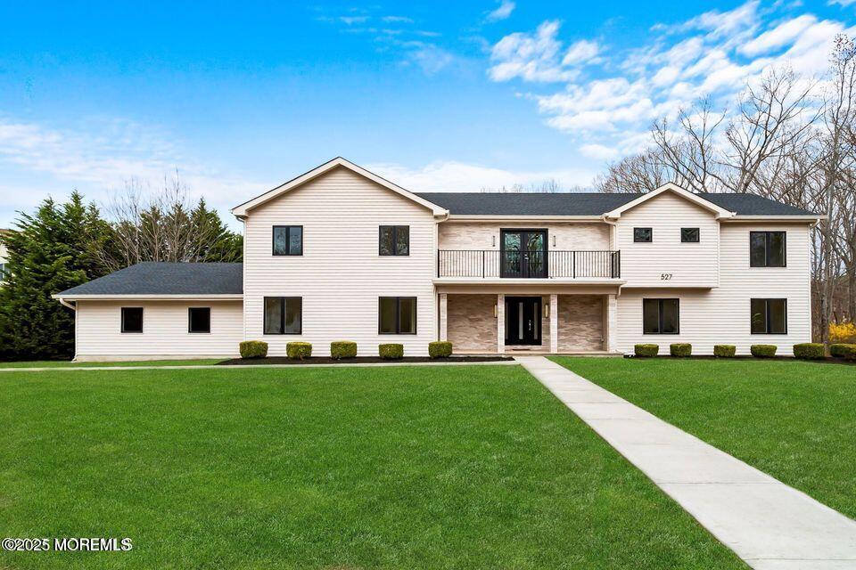 Primary Photo - 527 Woodview Rd