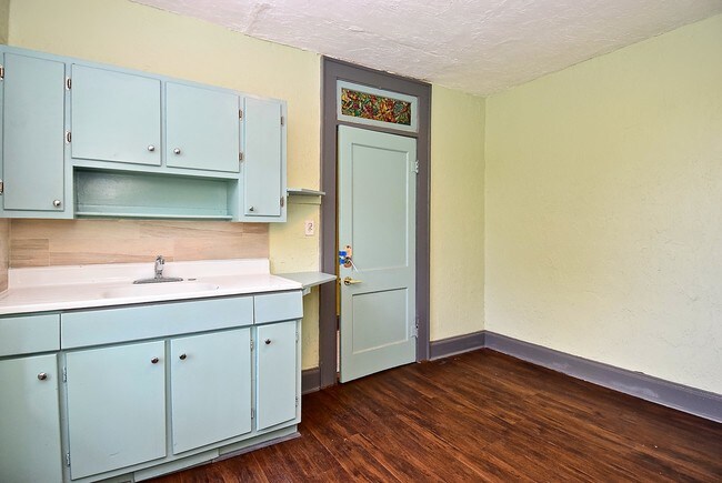 Building Photo - 1450 Brooklawn Avenue, Unit 101