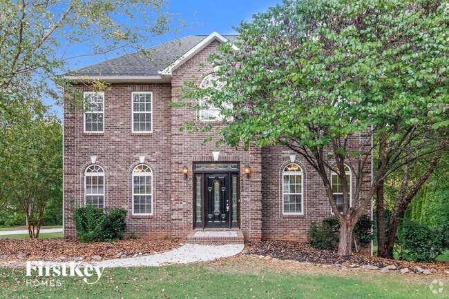 Building Photo - 6590 Lake Dale Way