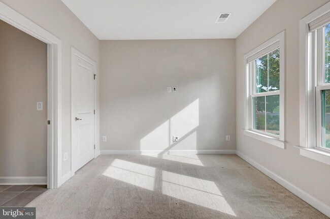 Building Photo - 13202 Woodland Park Rd