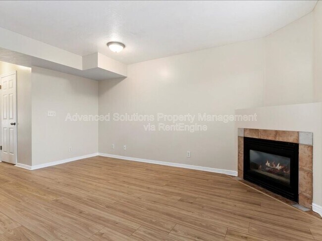 Foto del edificio - 8812 Wollemi Pine Way