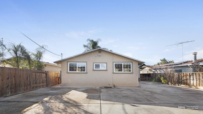 Building Photo - 663 Los Padres Blvd