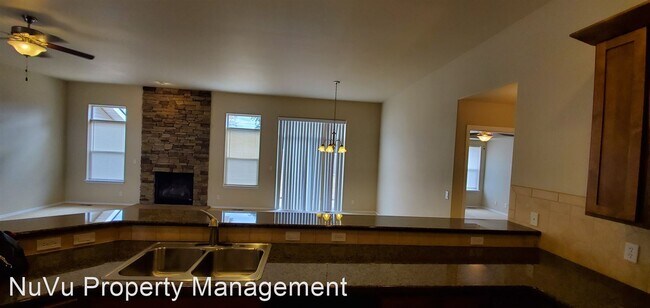 Building Photo - 3 br, 2 bath House - 3379 E White Sands Ln