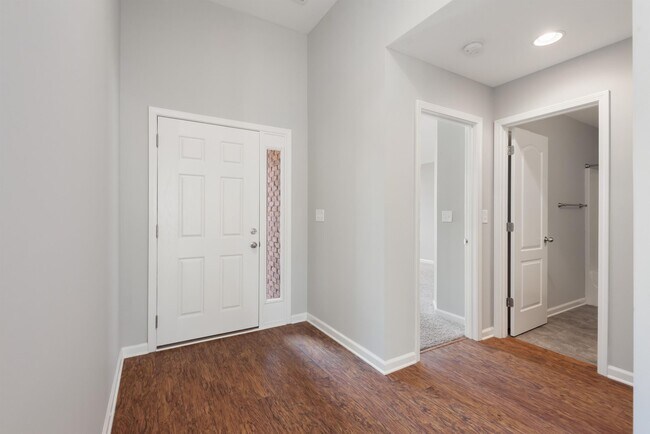 Building Photo - 12734 Sailpointe Ln