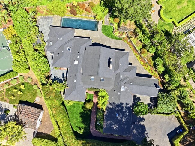 Foto del edificio - 820 Eucalyptus Ave