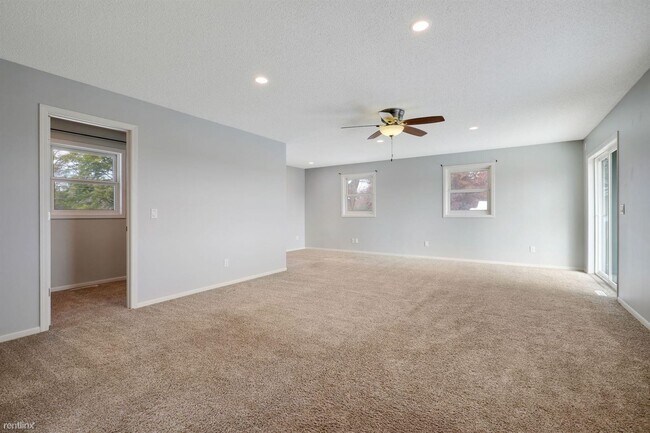Building Photo - 16735 Xylite St NE