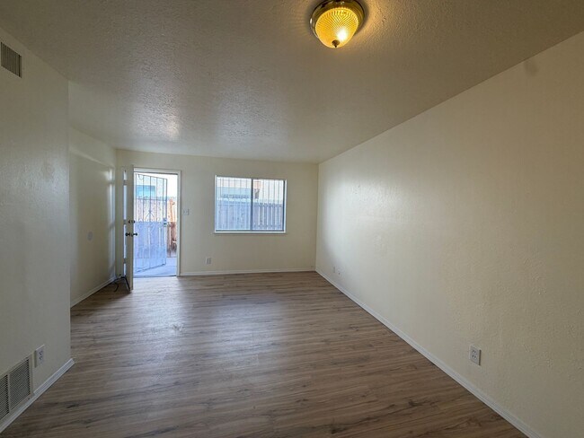 Foto del edificio - Louisiana Blvd SE-1125