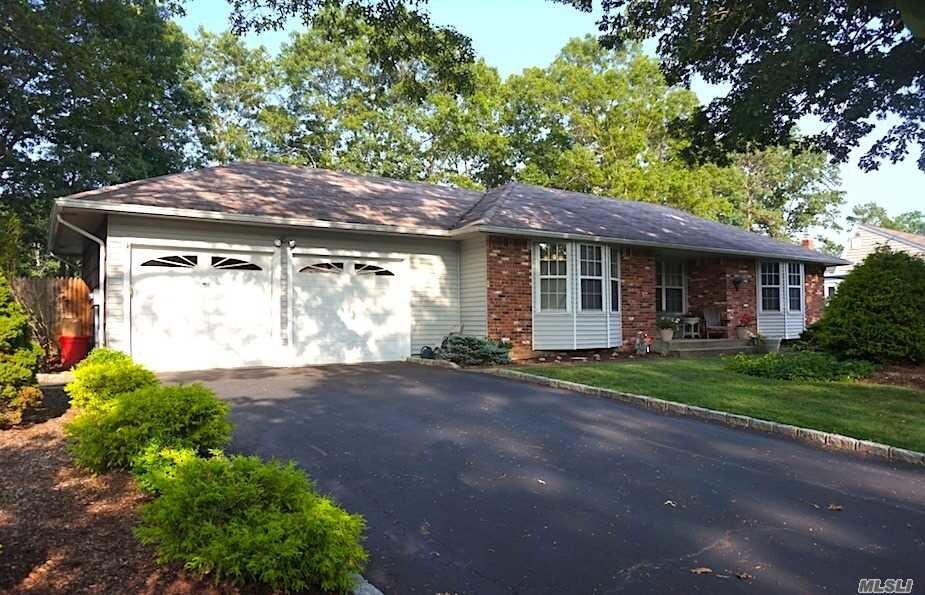 61 Griffin Dr, Mount Sinai, NY 11766 House Rental in Mount Sinai, NY