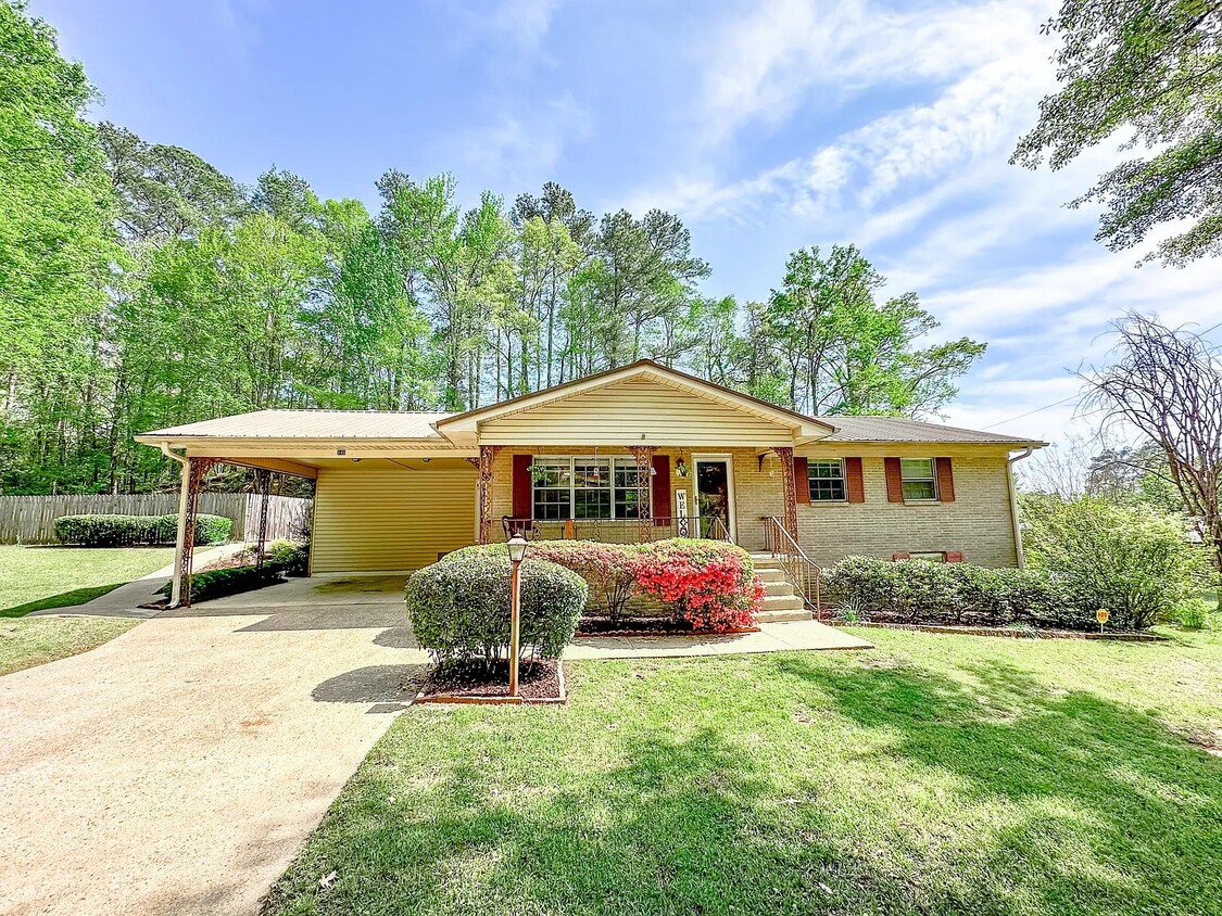 Welcome! 2 Carport - 110 Ridgeland Dr