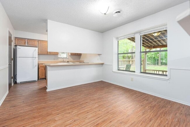 Foto del edificio - 1619 E Briarcliff St