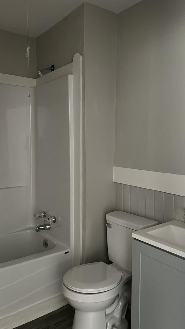 Building Photo - This recently updated 1 bedroom 1 bath hom...