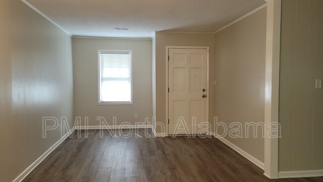 Building Photo - 1312 Cloverdale Ave SW