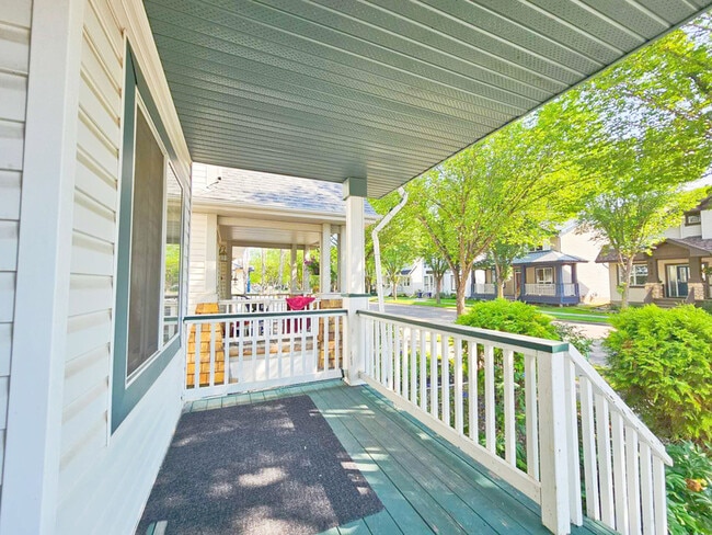 Building Photo - 5068 Thibault Way NW