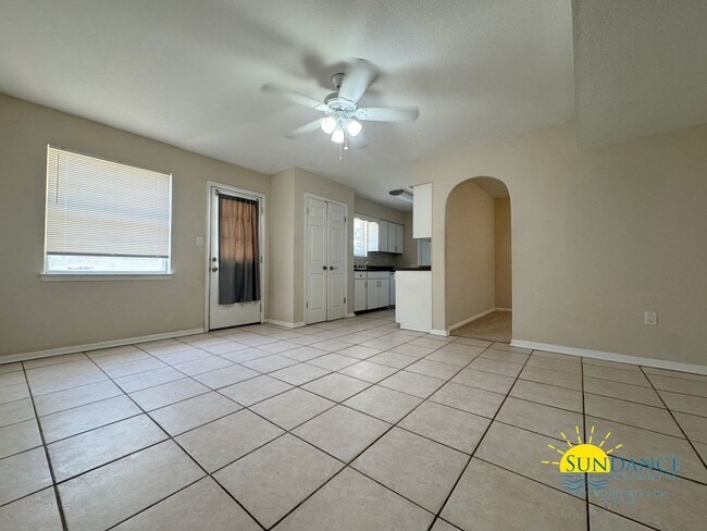 Building Photo - Charming 3-Bedroom Home in Fort Walton, end of Cul-De-Sac Location!