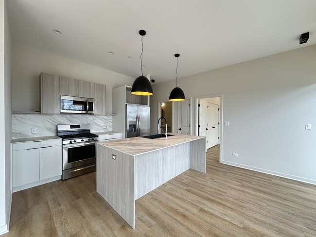 Foto del edificio - 3207 N Narragansett Ave