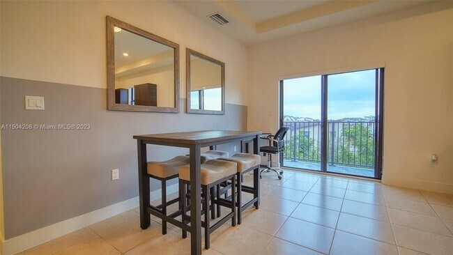 Foto del edificio - 10407 NW 82nd St