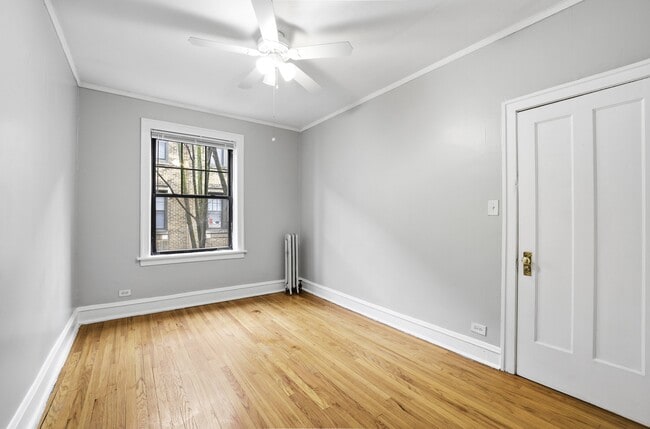 Foto del edificio - 2336 W Addison St