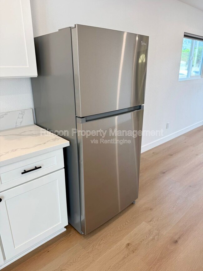 Foto del edificio - 607 Lemon Way