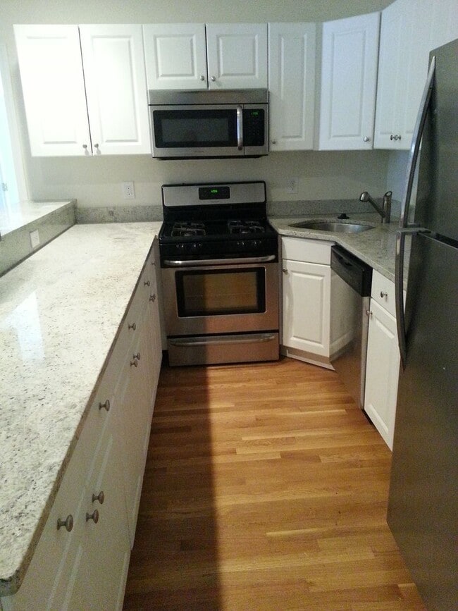 Photo - 4 Bed / 2 Bath in Brookline | Heat & Hot Water Included | 9/1 Apartment