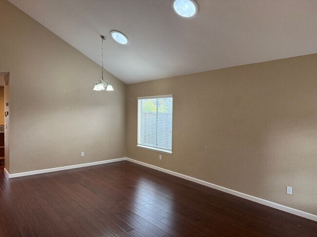 Building Photo - North SJ Single Family Home