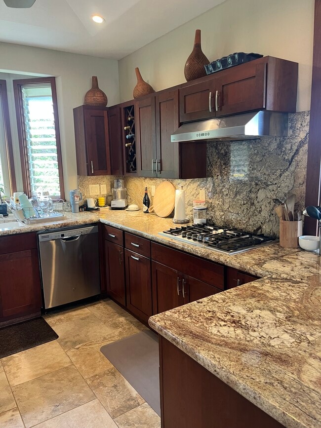 Kitchen - 73-4369 Mamalahoa Hwy