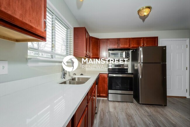 Foto del edificio - 3 Bedroom Pet-Friendly Home in St. Louis, MO with Main Street Renewal