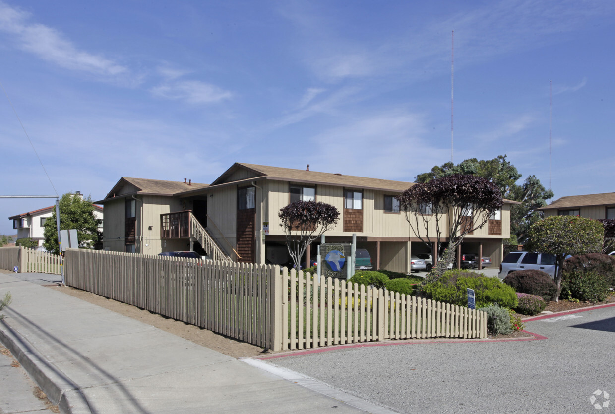 Primary Photo - Pelican Cove Apartments