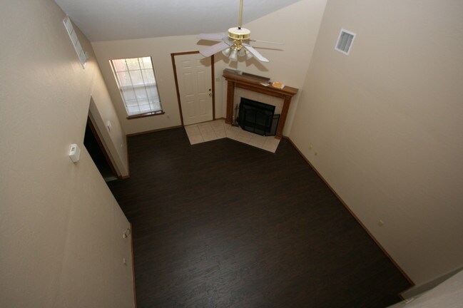 Building Photo - 3503 NE Buckingham Ln