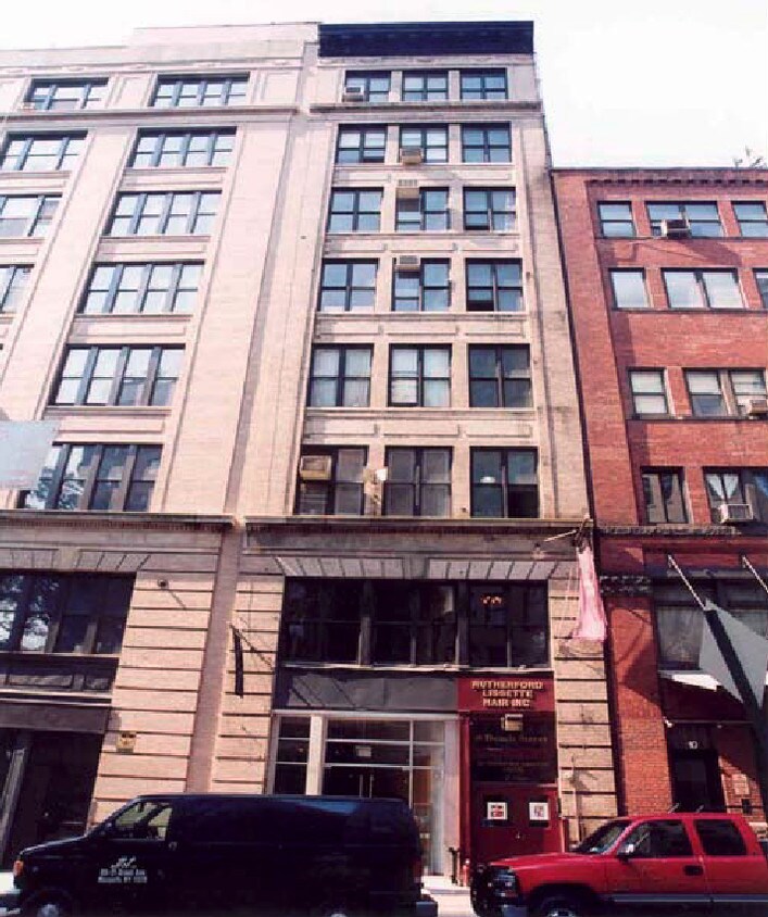 Building Photo - 8 Beach St