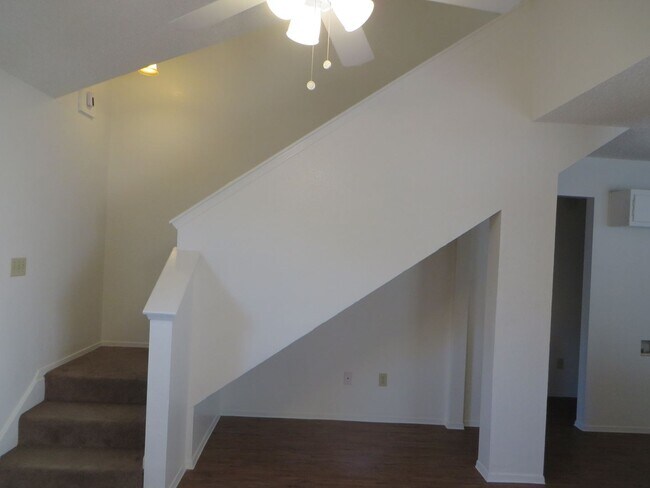 Foto del edificio - 2217 Katy Ln