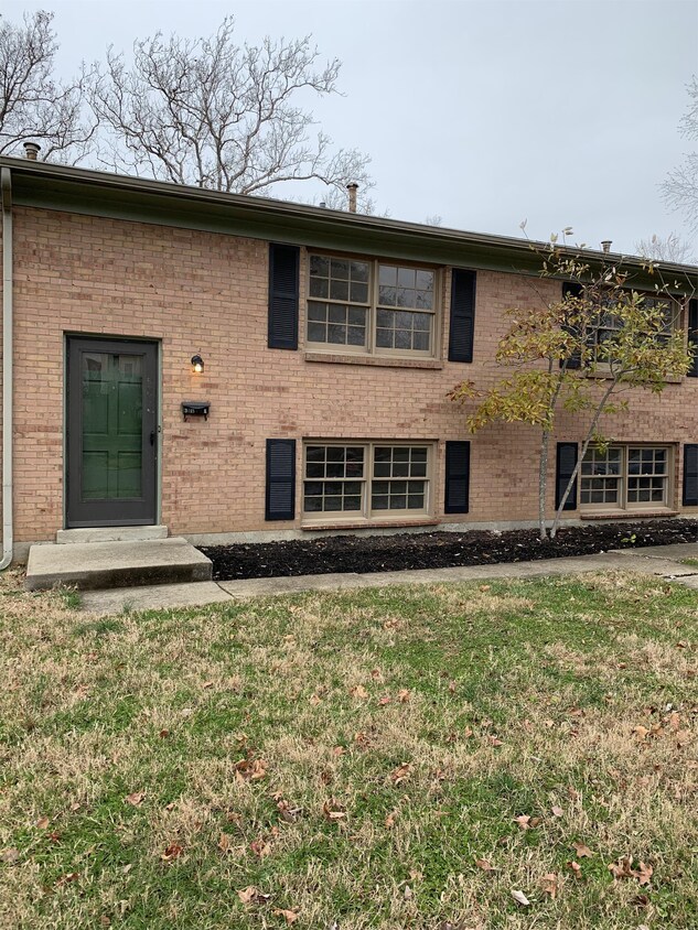 Foto principal - 3415 Sutherland Dr