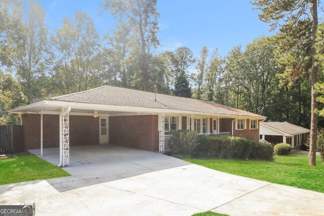 Building Photo - 1255 Angelia Dr SW