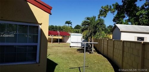 Foto del edificio - 2360 SW 131st Ct