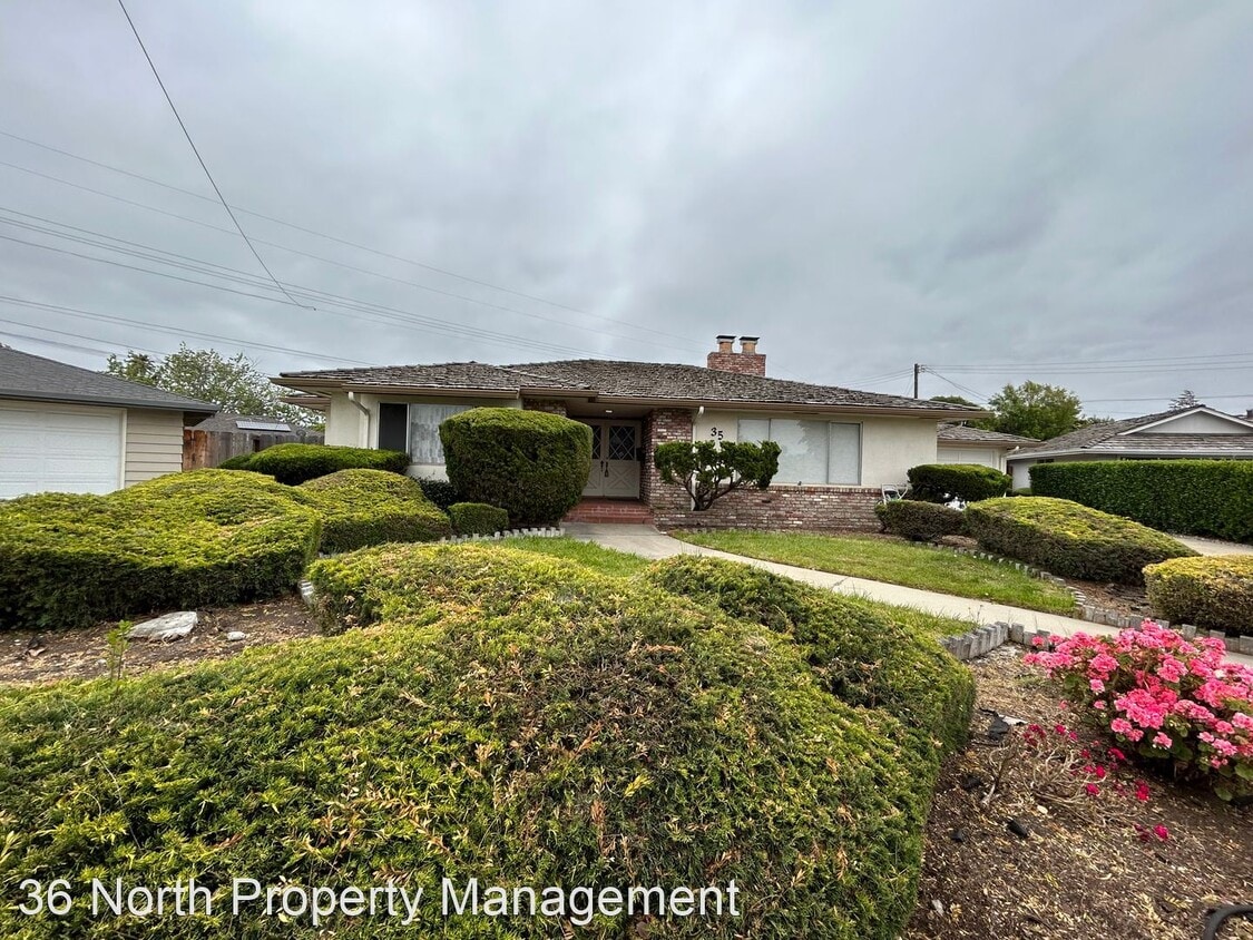 35 Alameda Pl, Salinas, CA 93901 House Rental in Salinas, CA